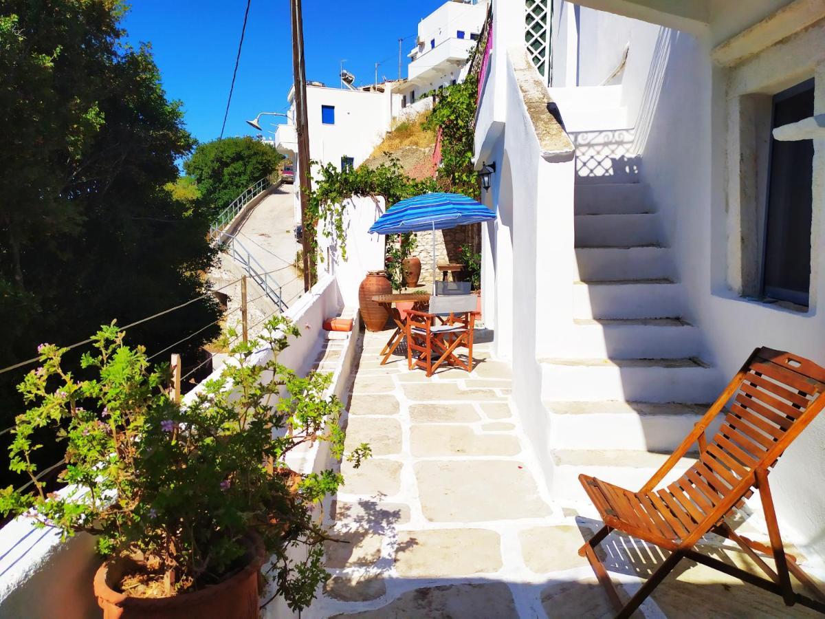 Traditional Family House, Ground Floor With Yard Koronos Exterior photo